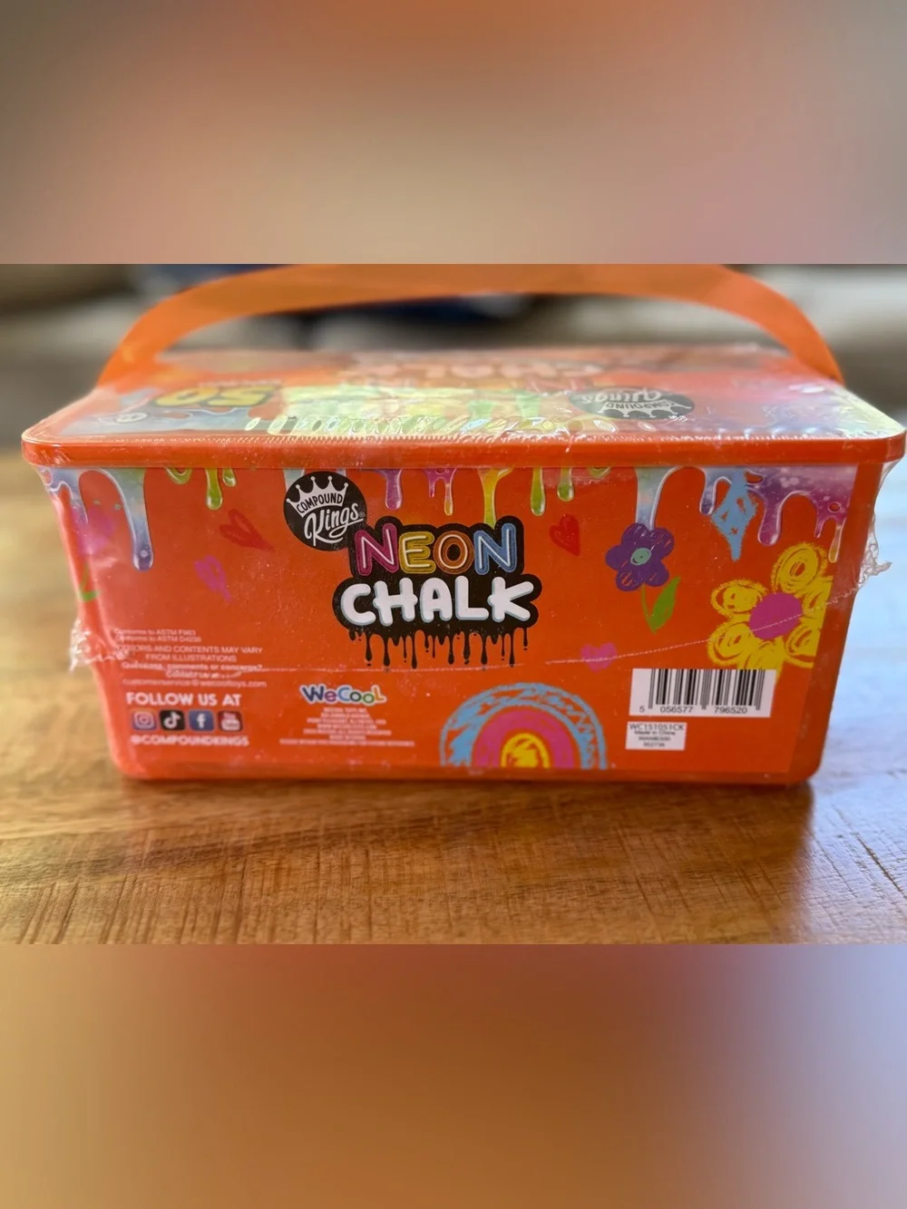 New - Neon Chalk 50 Count Set NEW Sealed Carrying Case Kids Sidewalk Chalk